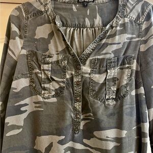 Express Tunic Style Camouflage Blouse Size XS